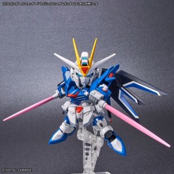 Maquette SD Gundam EX-Standard Rising Freedom Gundam